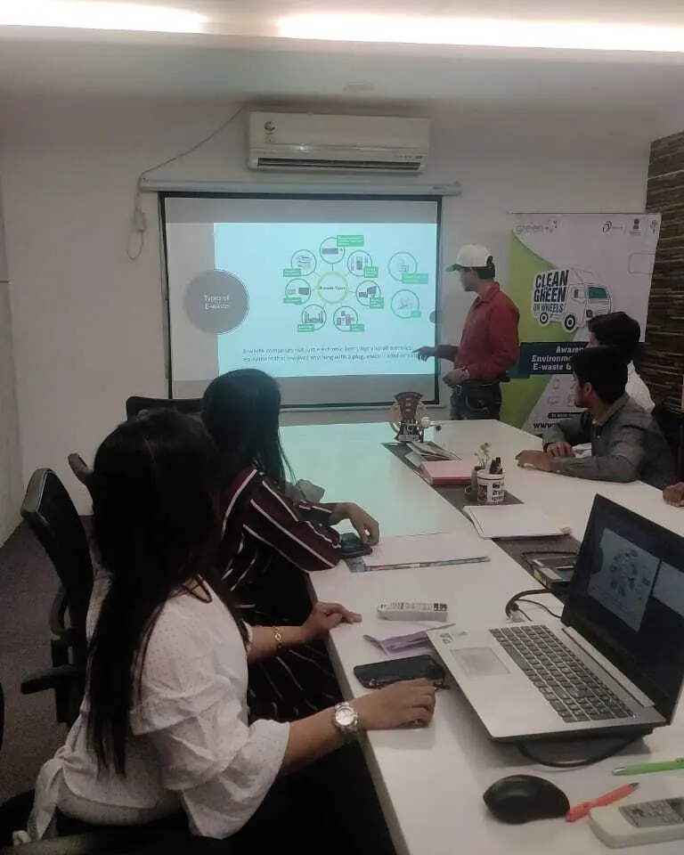 A C2G knowledge-sharing workshop in progress